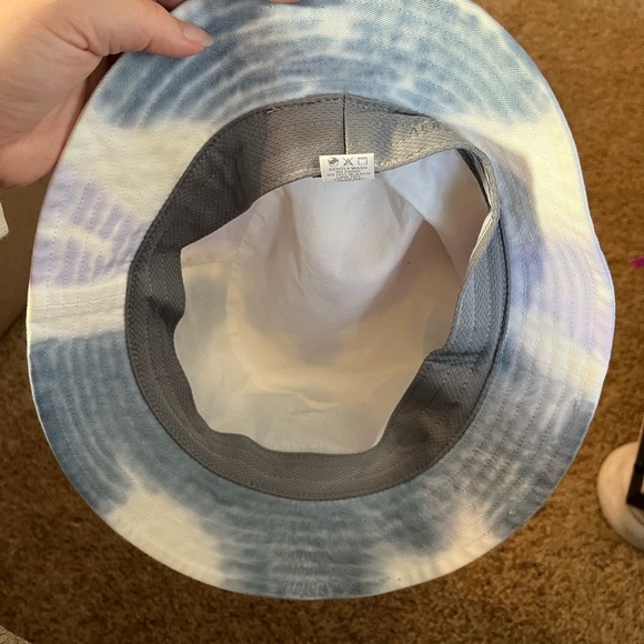 Unisex Adidas Blue and White Bucket Hat Classic Design - Picture 3 of 3